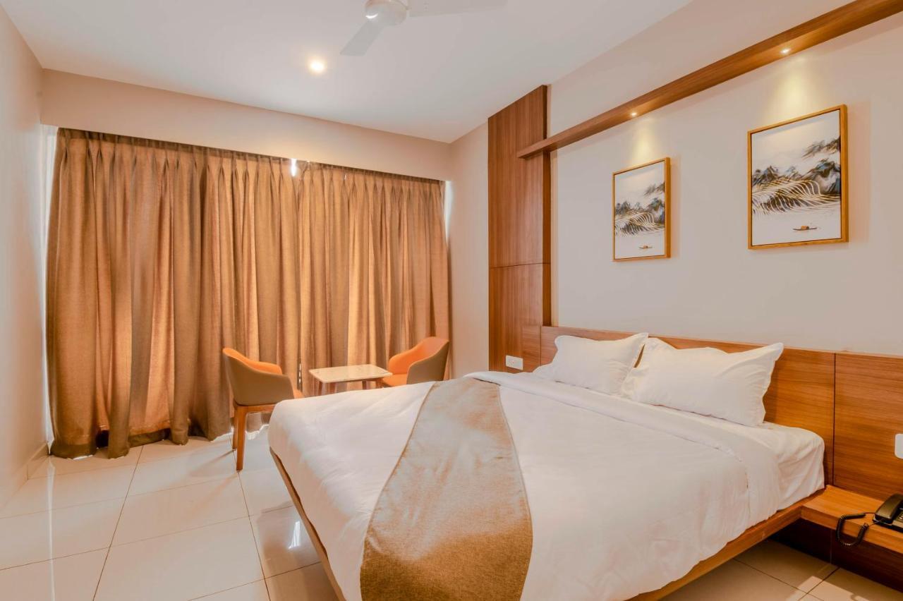 Samasth Rooms And Suits Майсур Экстерьер фото